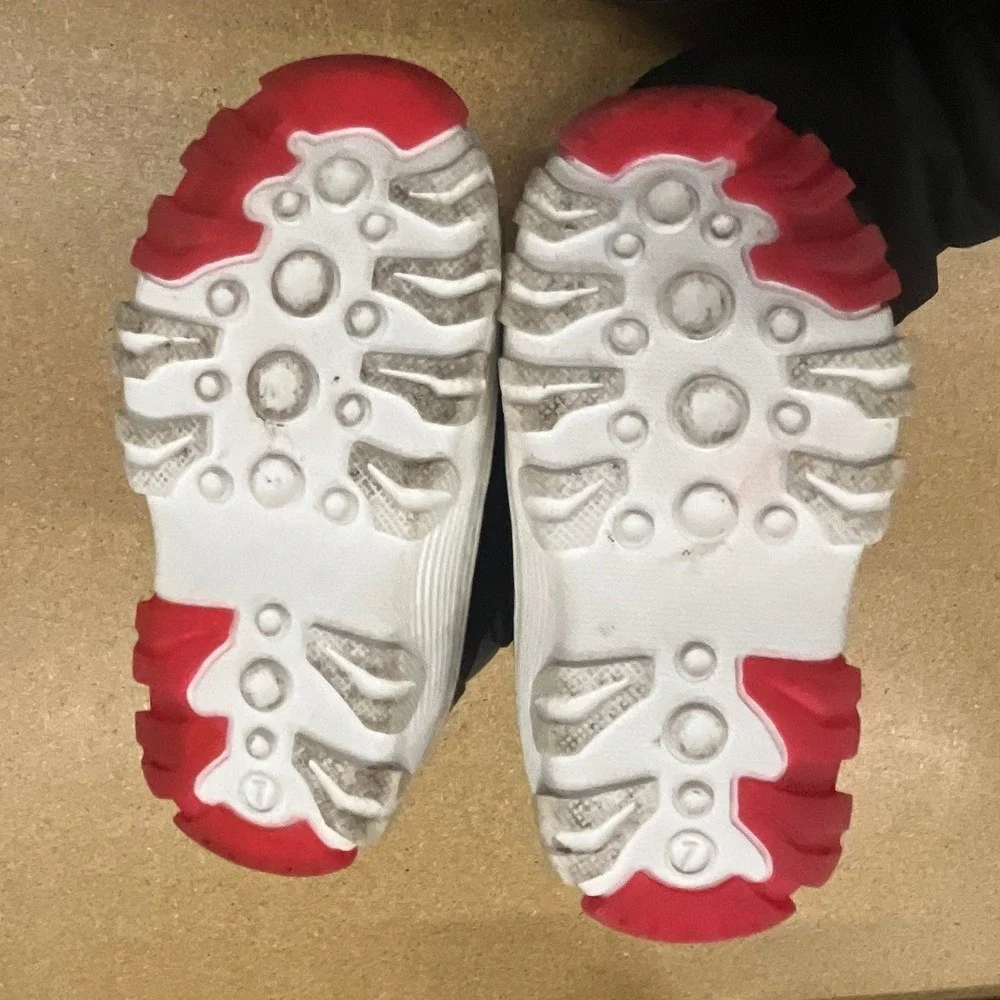 Disney Pixar Cars Lightning McQueen Light Up Snow Boots Kids Size 7